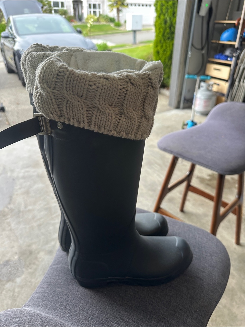 Hunter Black Rain Boots with Cream Knit Cuffs - Picture 4 of 11